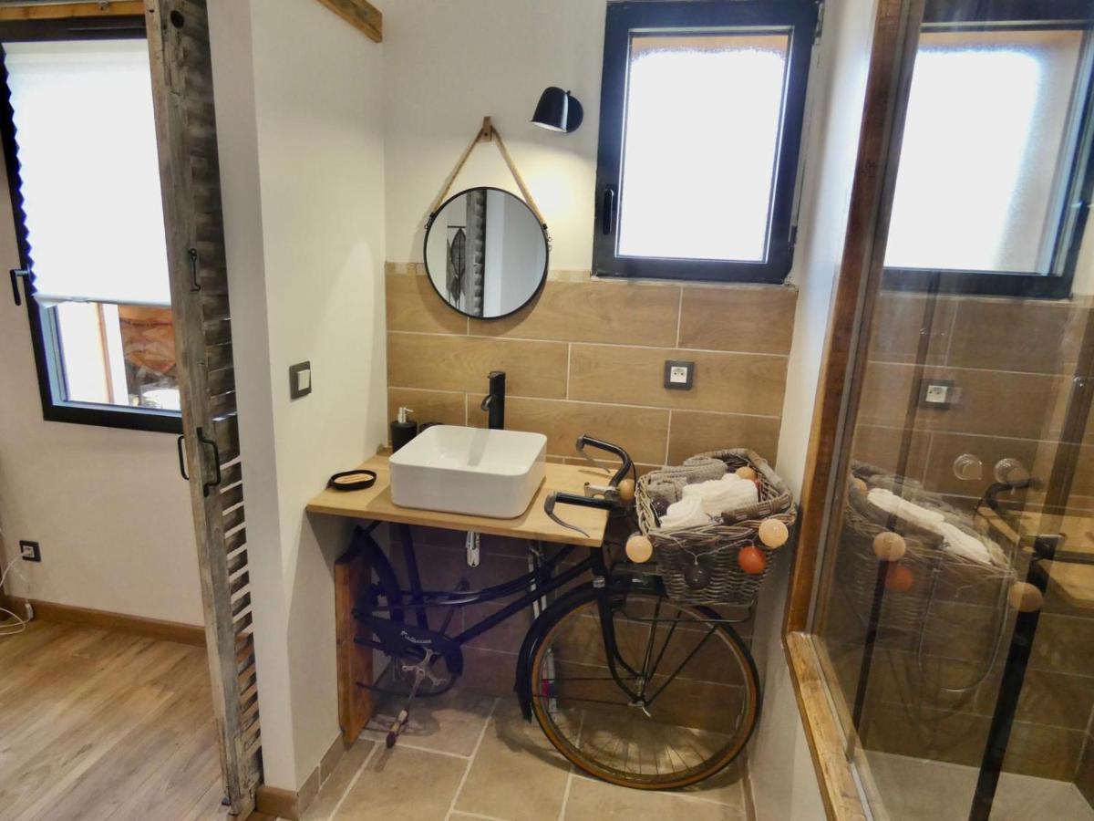 Le Nichoir Hotel Lion-en-Sullias ภายนอก รูปภาพ